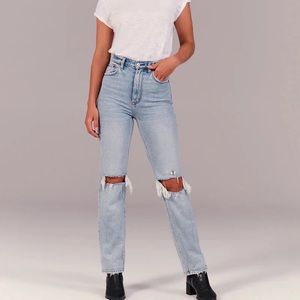 Abercrombie Ultra High Rise 90’s Straight Leg Jean, Size 29